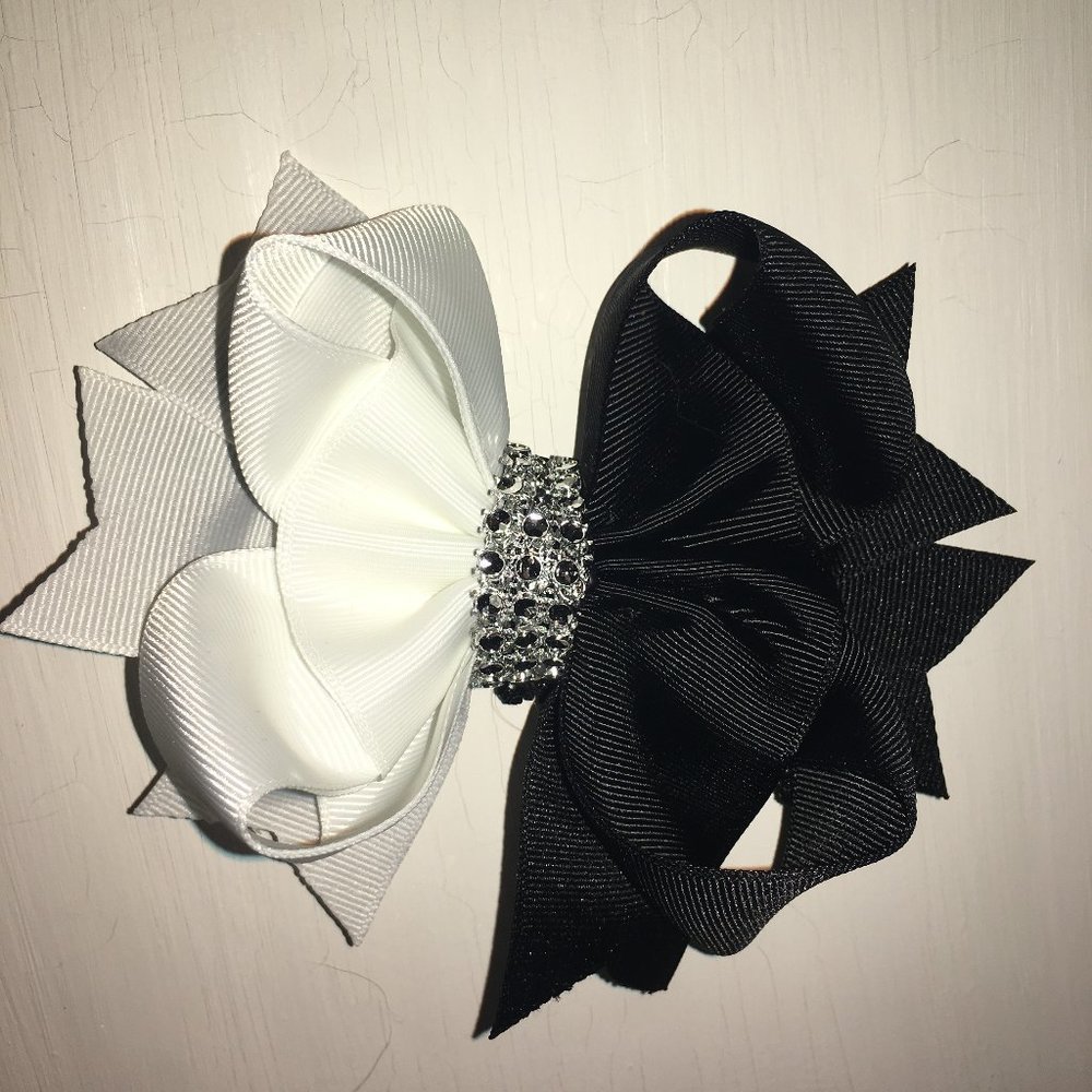 HAIR BOW OR HEAD BAND